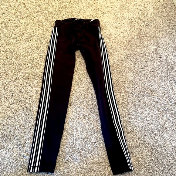 Girls 8-10 bundle leggings! - Picture 2 of 7